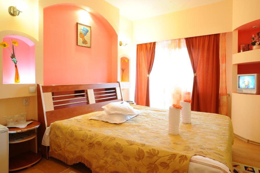 Miraj Hotel Azuga Quarto foto